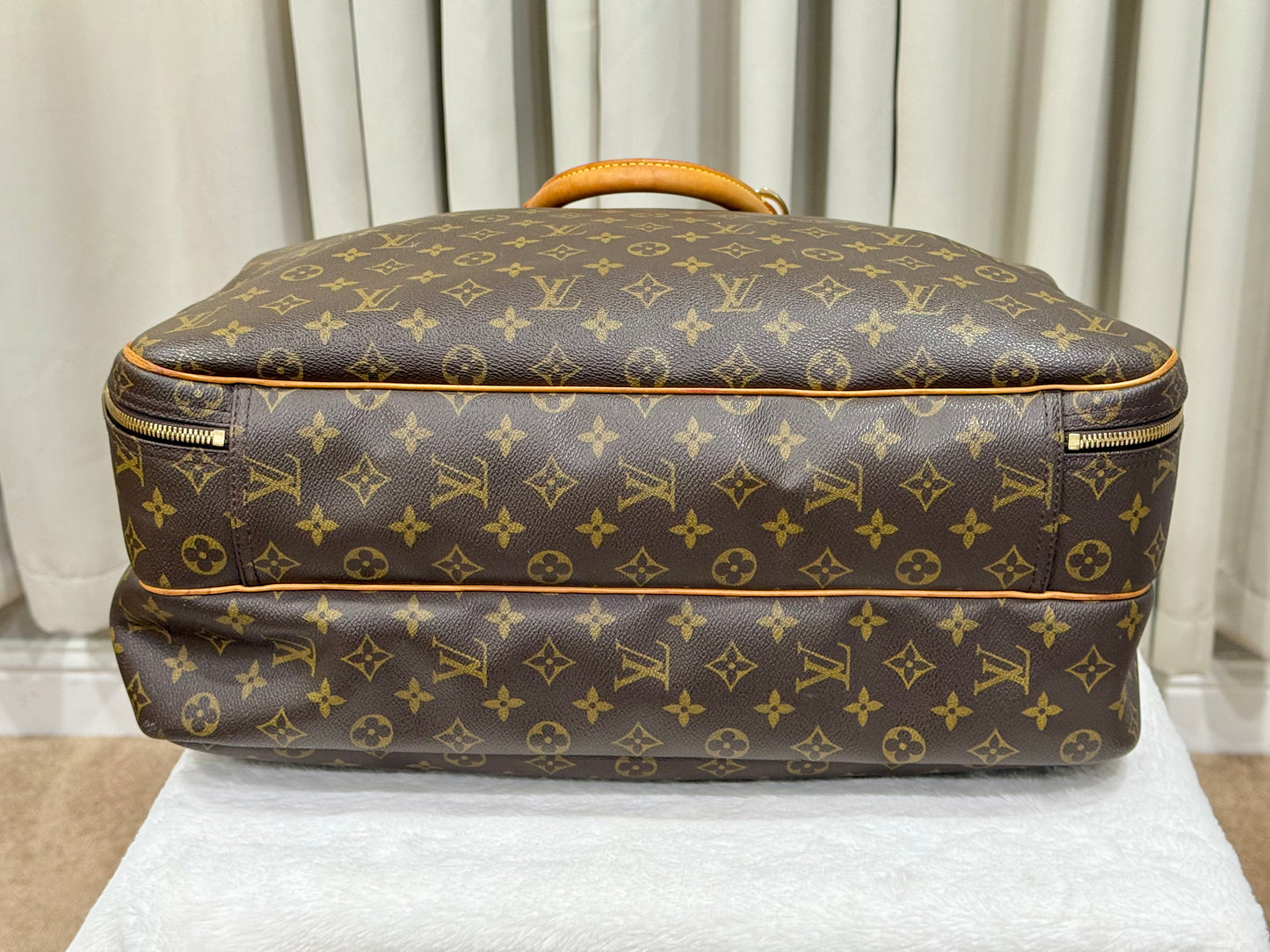 Louis Vuitton Alize 24 Mono soft Suitcase