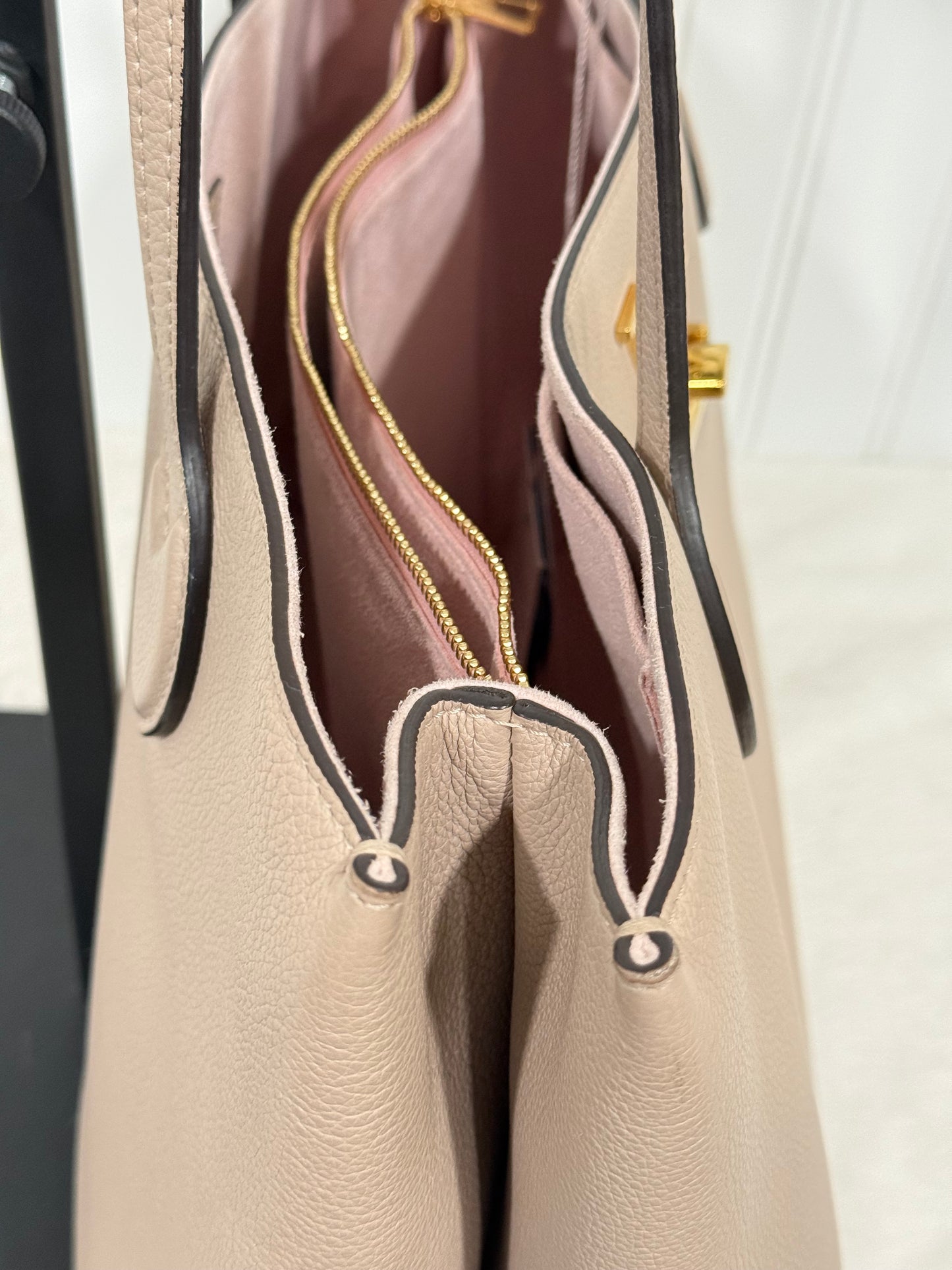 Louis Vuitton LockMe Shopper Greige