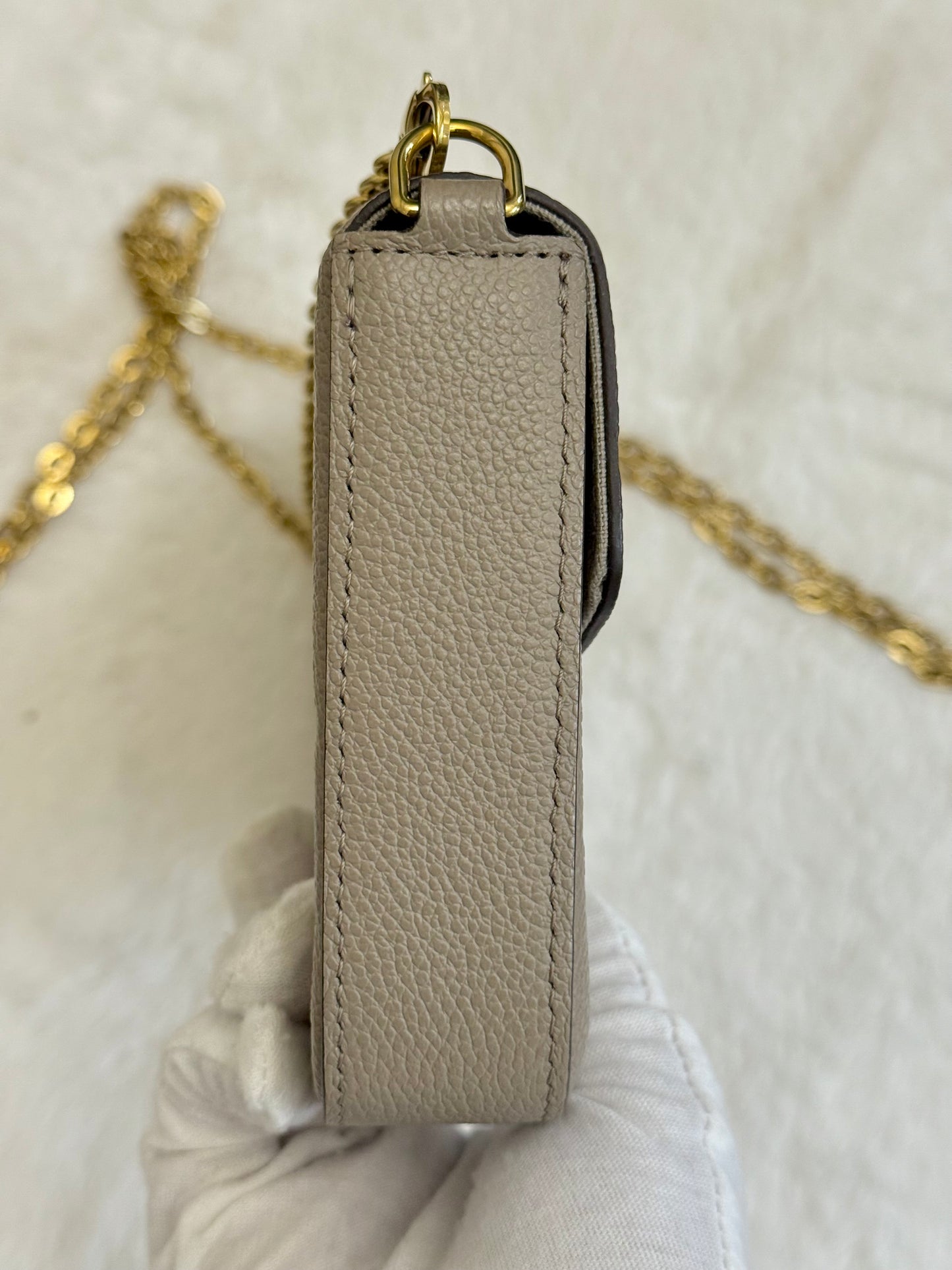 Louis Vuitton Felicie Pochette Mono Empreinte TurtleDove