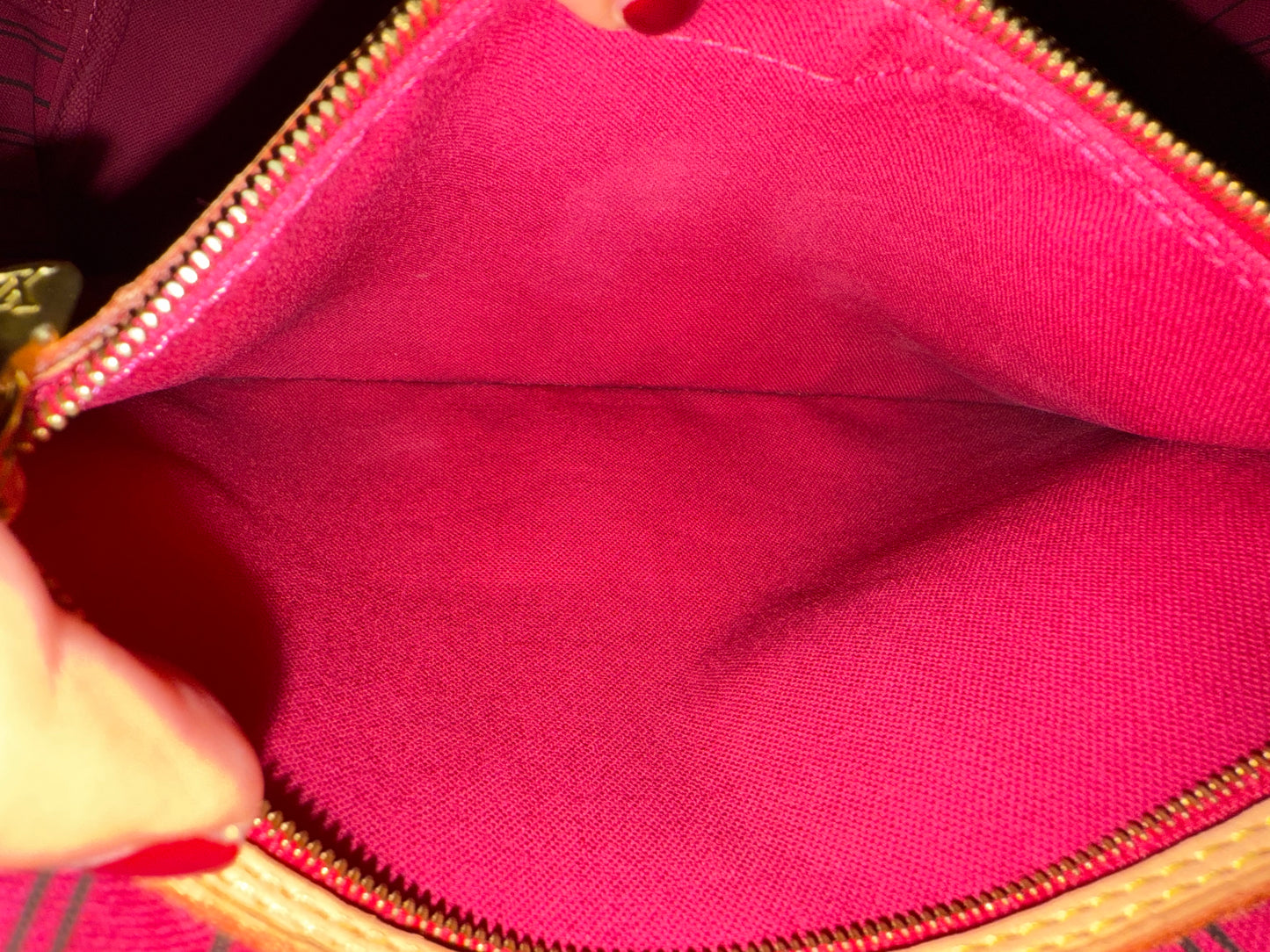 Louis Vuitton Neverfull MM Mono Pivoine