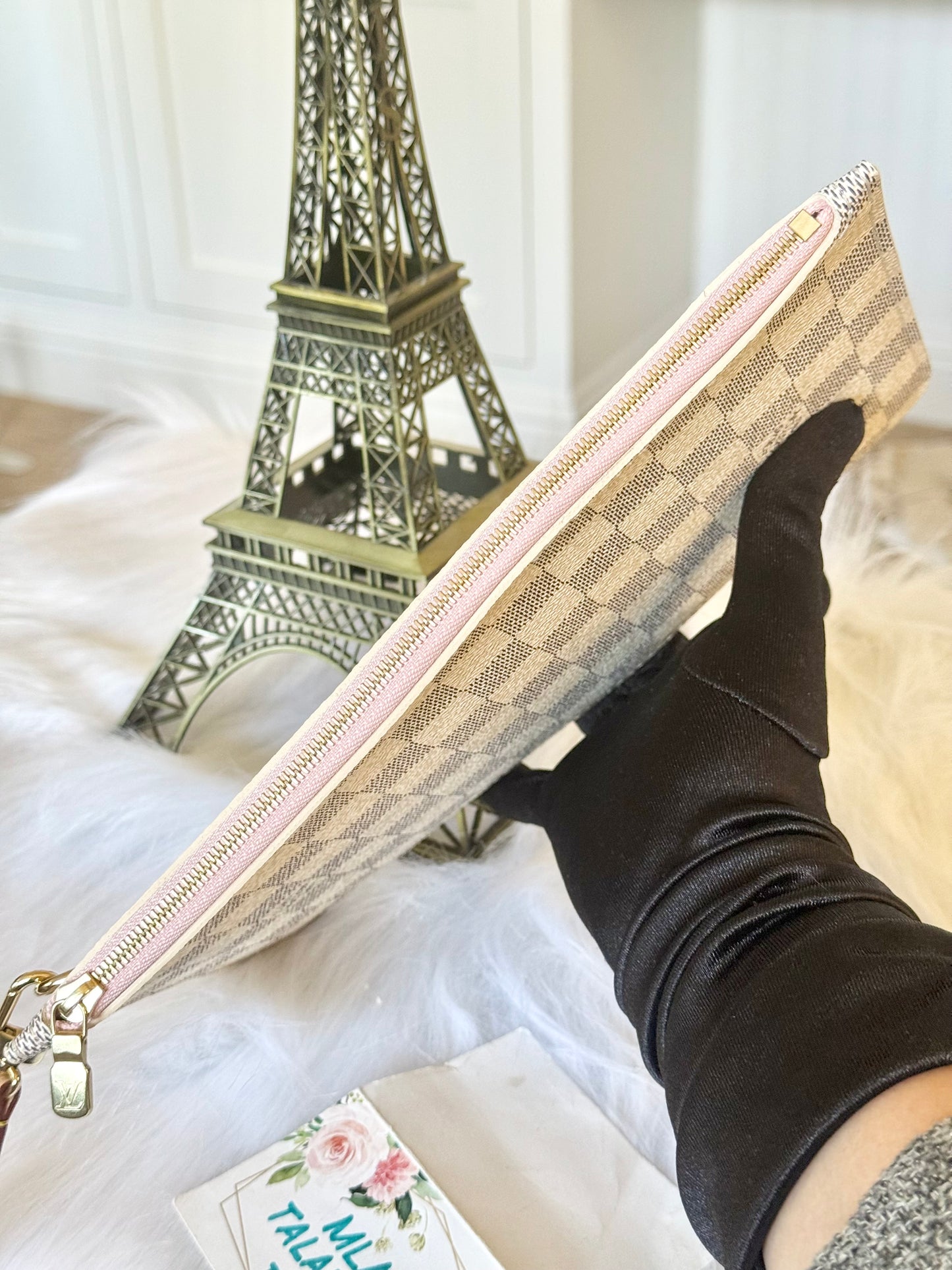 Louis Vuitton Neverfull MM/GM Damier Azur Rose Ballerine Pouch