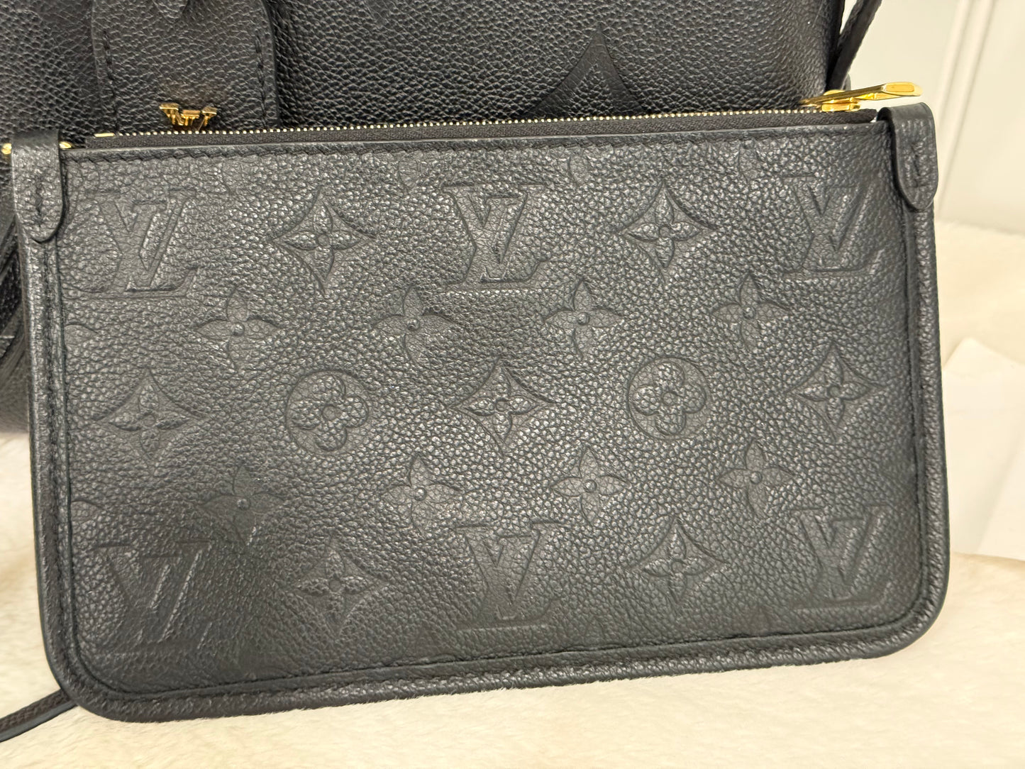 Louis Vuitton Carryall PM Giant Mono Empreinte Black/Noir