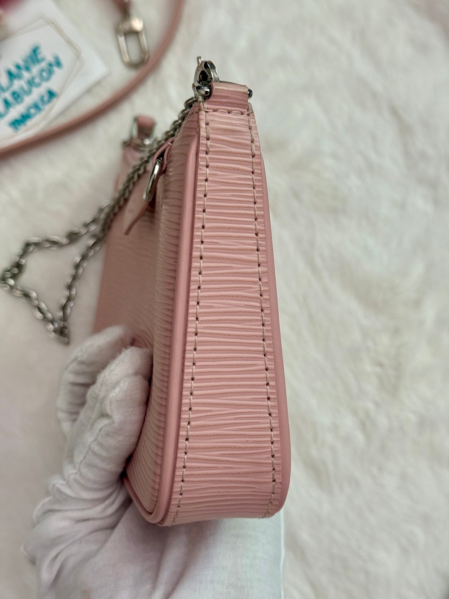 Louis Vuitton Easy Pouch on Strap Epi Rose Ballerine