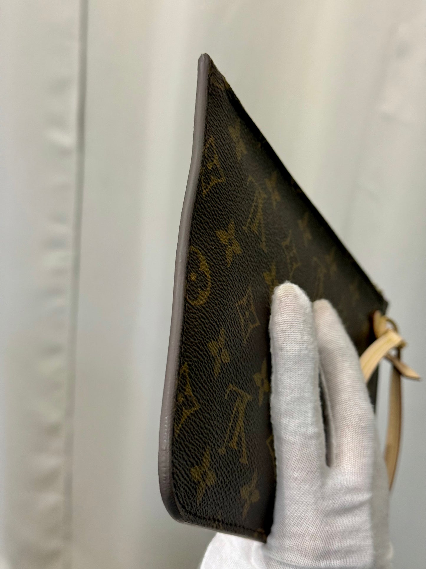 Louis Vuitton Neverfull Mono Pouch Fuchsia