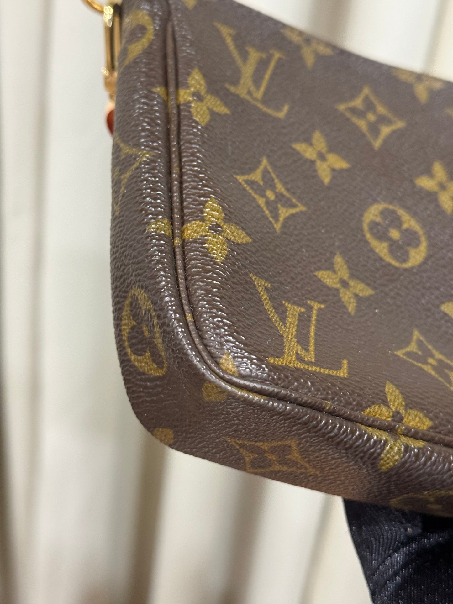 Louis Vuitton Pochette Accessoires Old Model Mono with new Leather and D-Rings