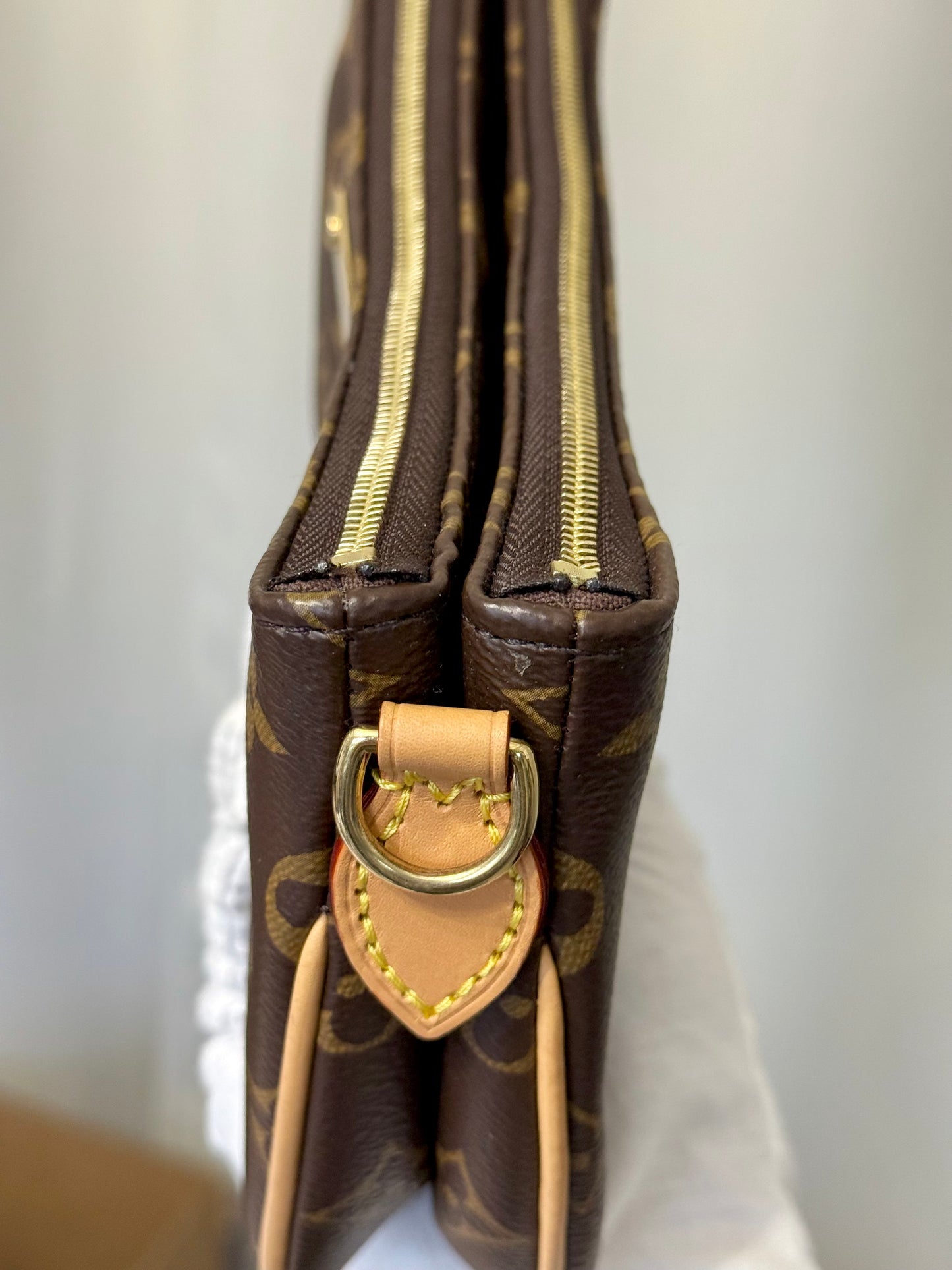 Louis Vuitton Pochette Liv Mono