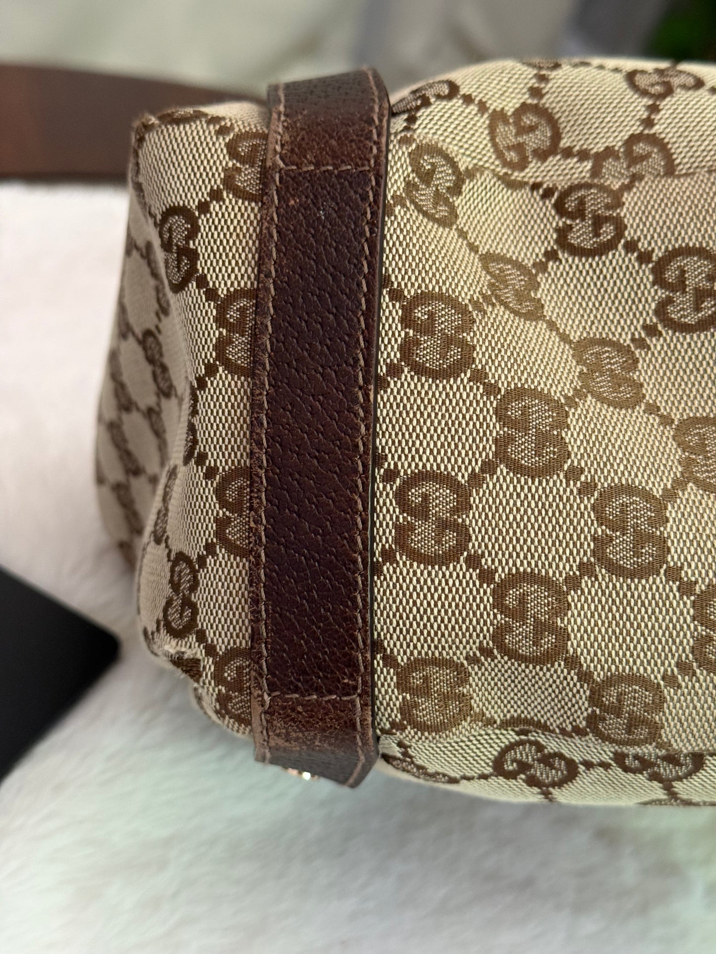 Gucci Medium Abbey Shoulder Bag