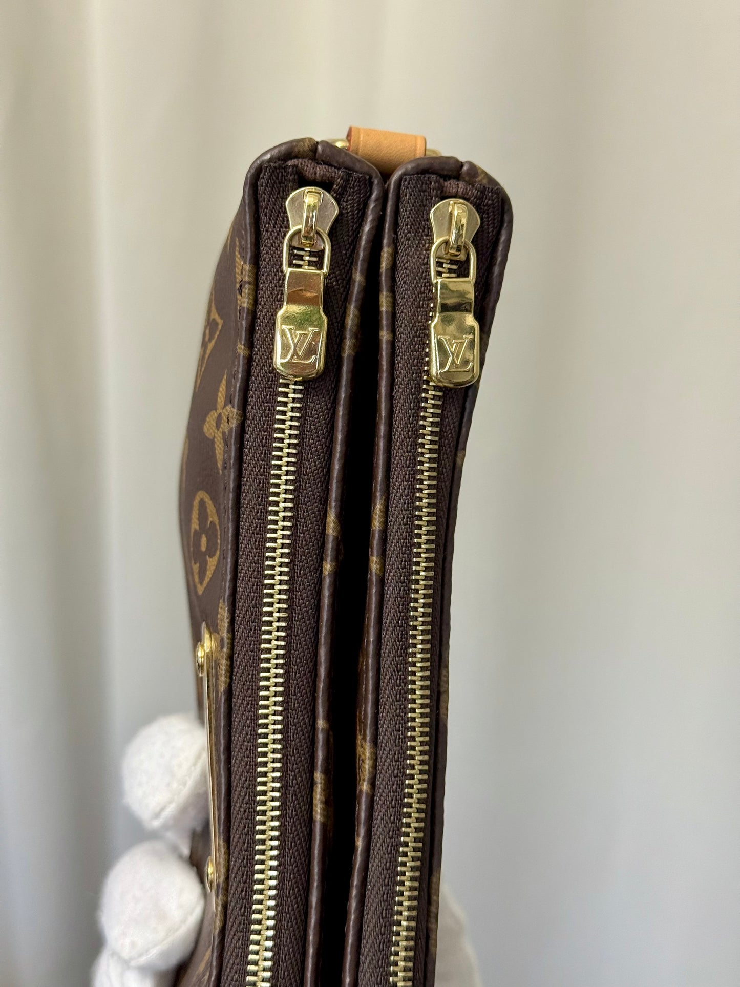 Louis Vuitton Pochette Liv Mono