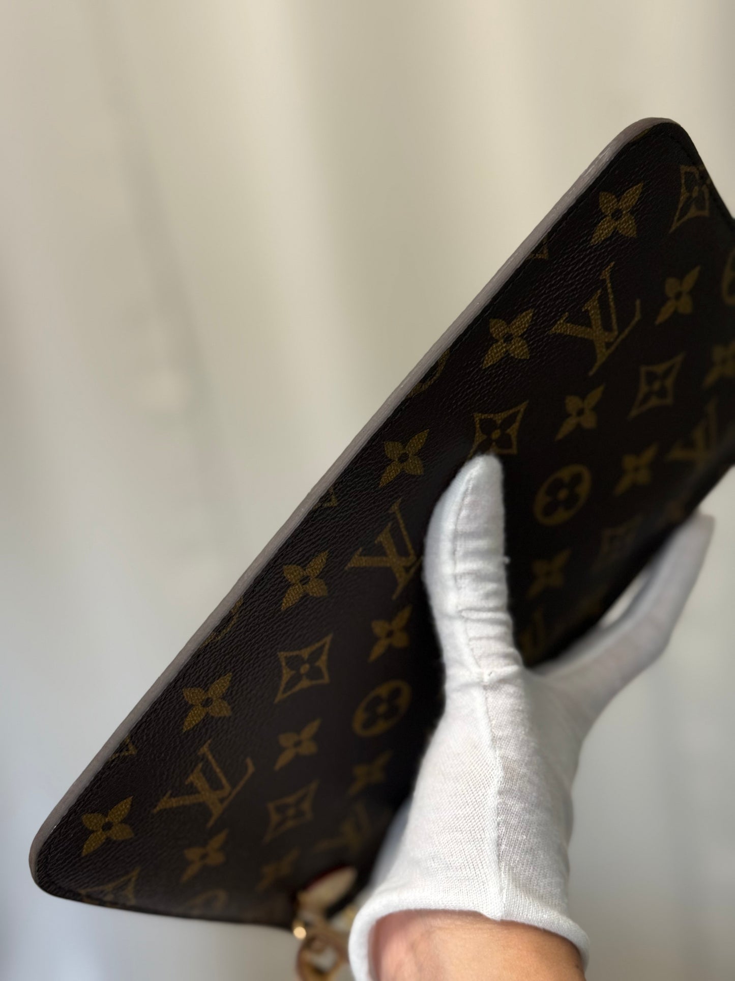 Louis Vuitton Neverfull Pouch Mono Beige