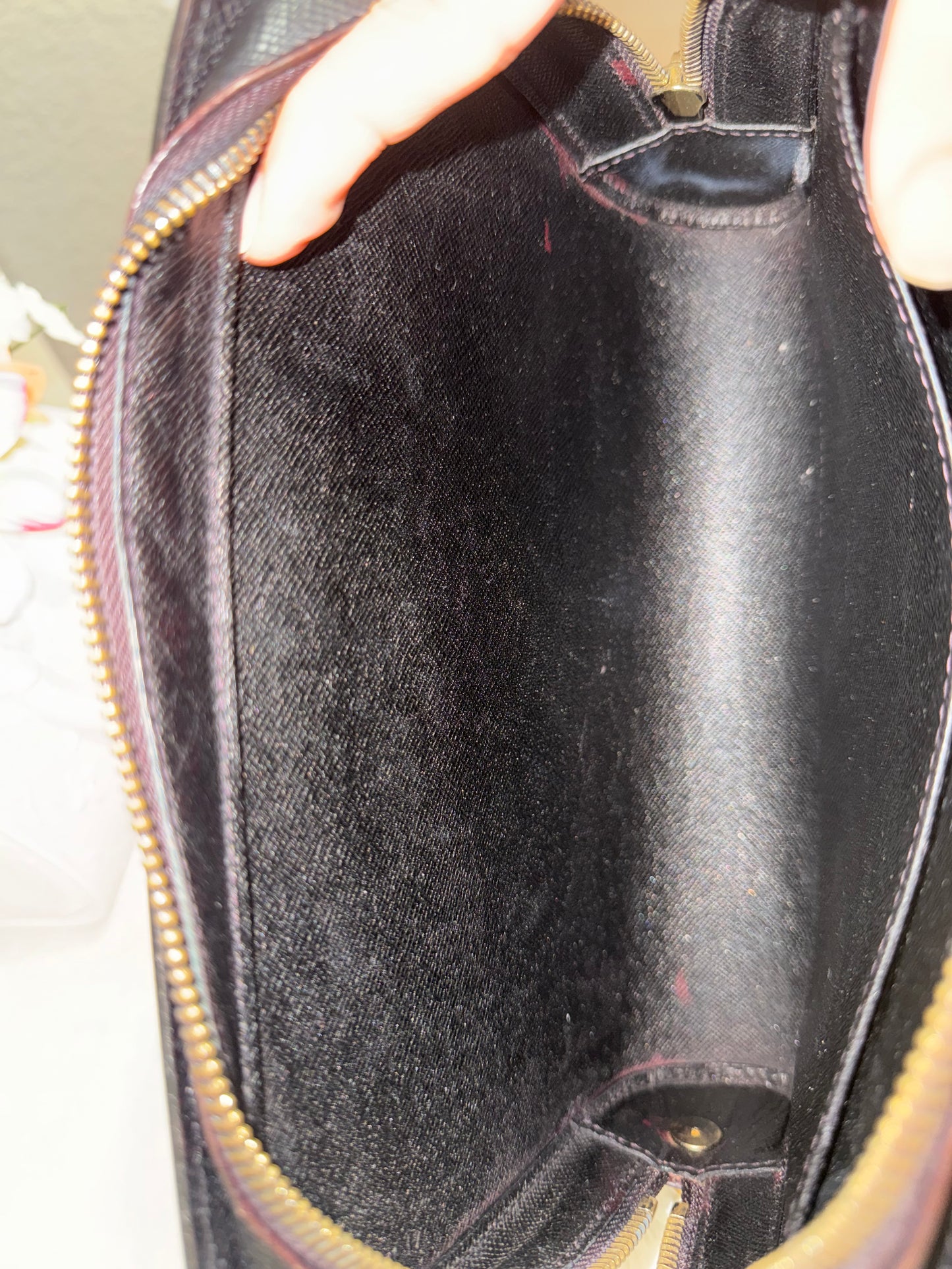 Louis Vuitton Taiga Baikal Clutch Noir/Black
