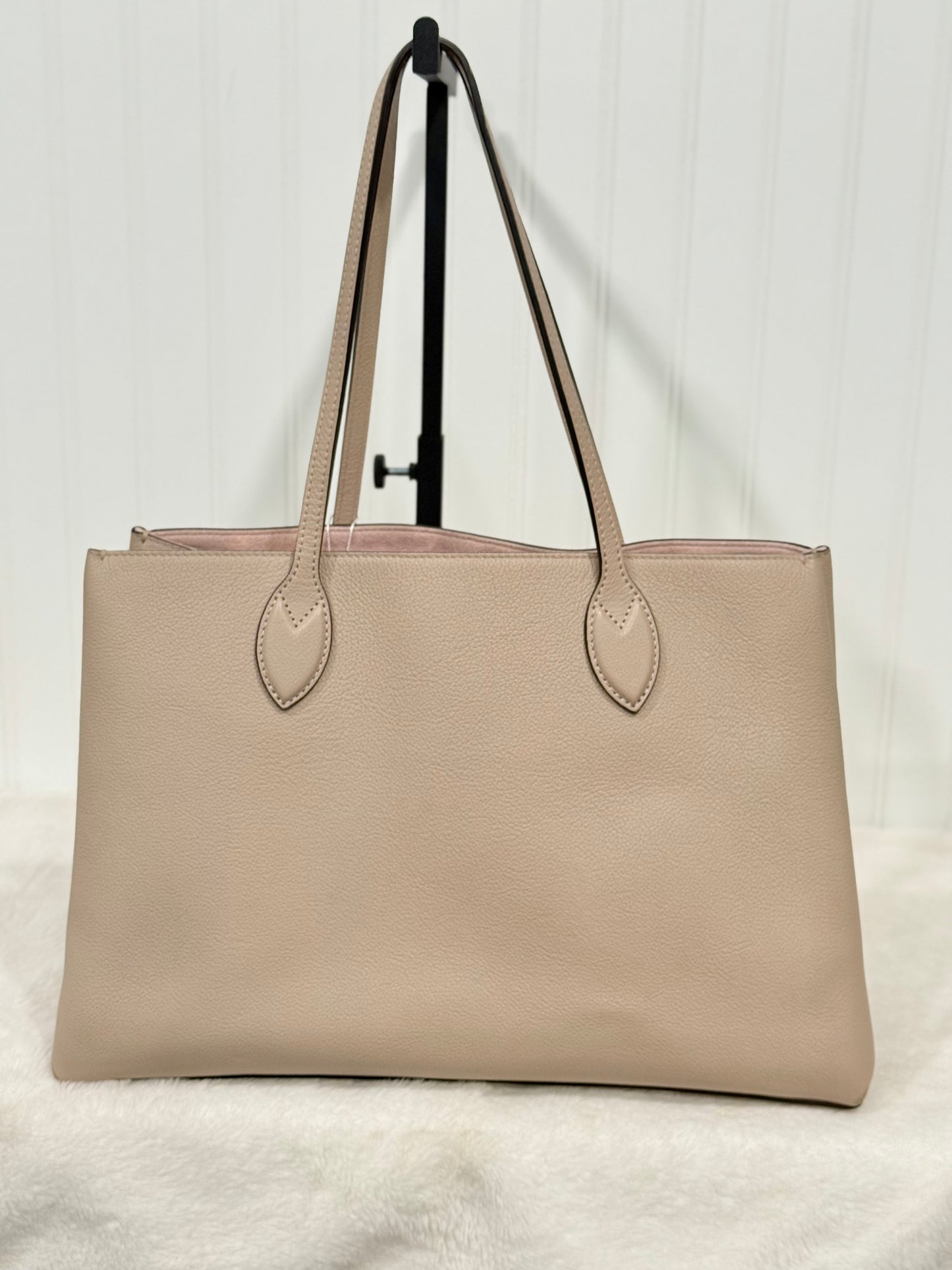 Louis Vuitton LockMe Shopper Greige