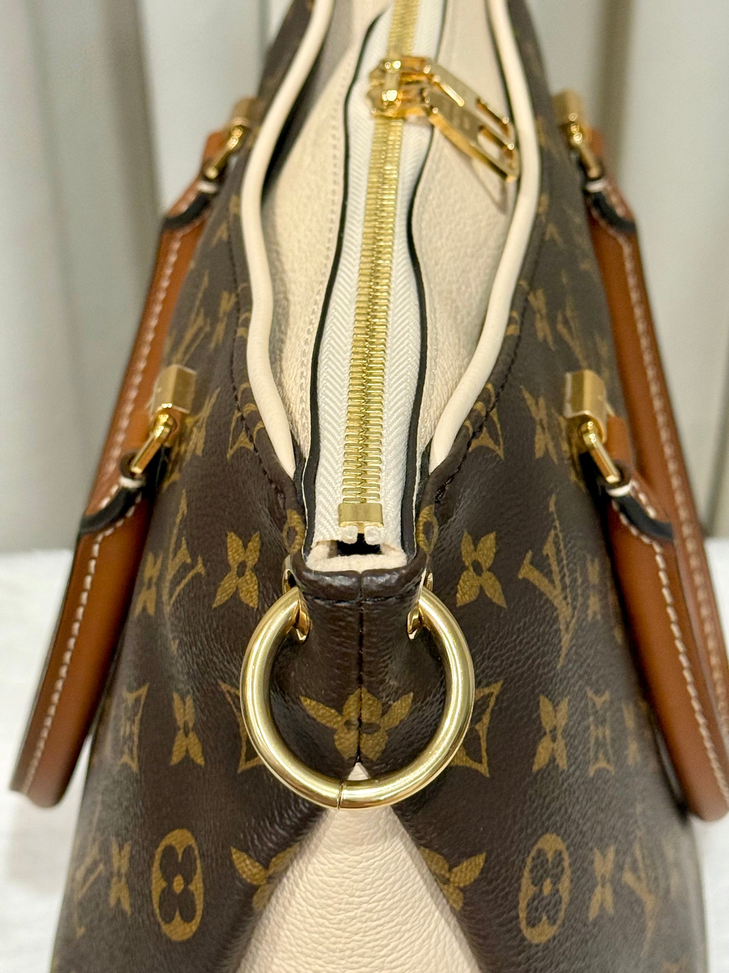 Louis Vuitton Pallas MM Cream Tote