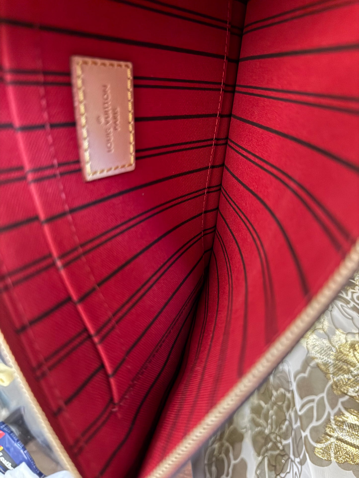 Louis Vuitton Neverfull MM Pouch Mono Cerise