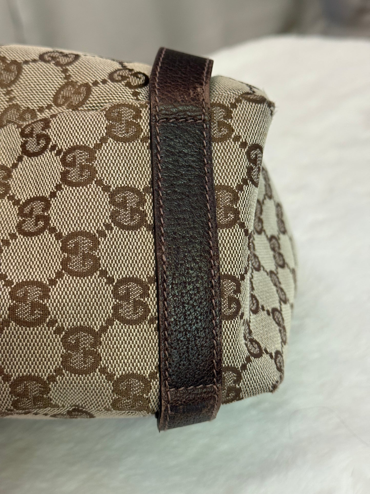 Gucci Medium Abbey Shoulder Bag