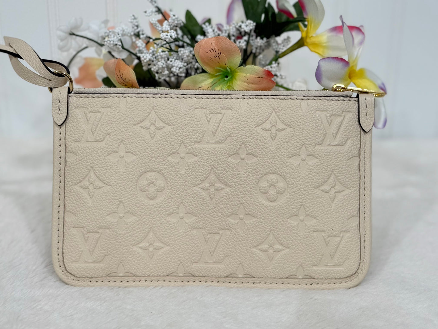 Louis Vuitton Carryall PM Creme