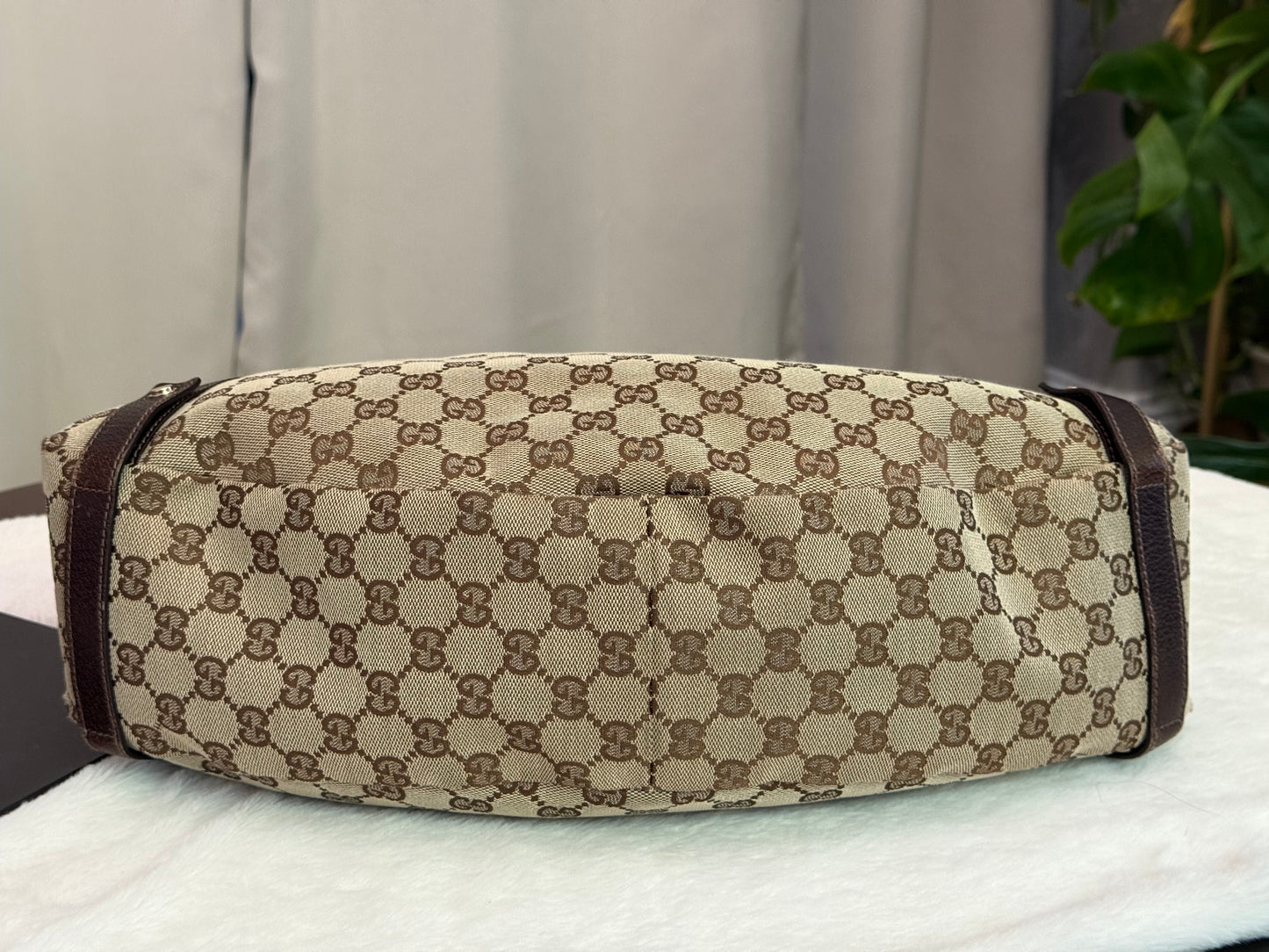 Gucci Medium Abbey Shoulder Bag