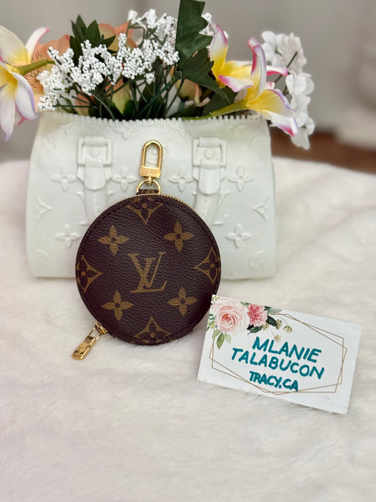 Louis Vuitton Round Coin Pouch Mono