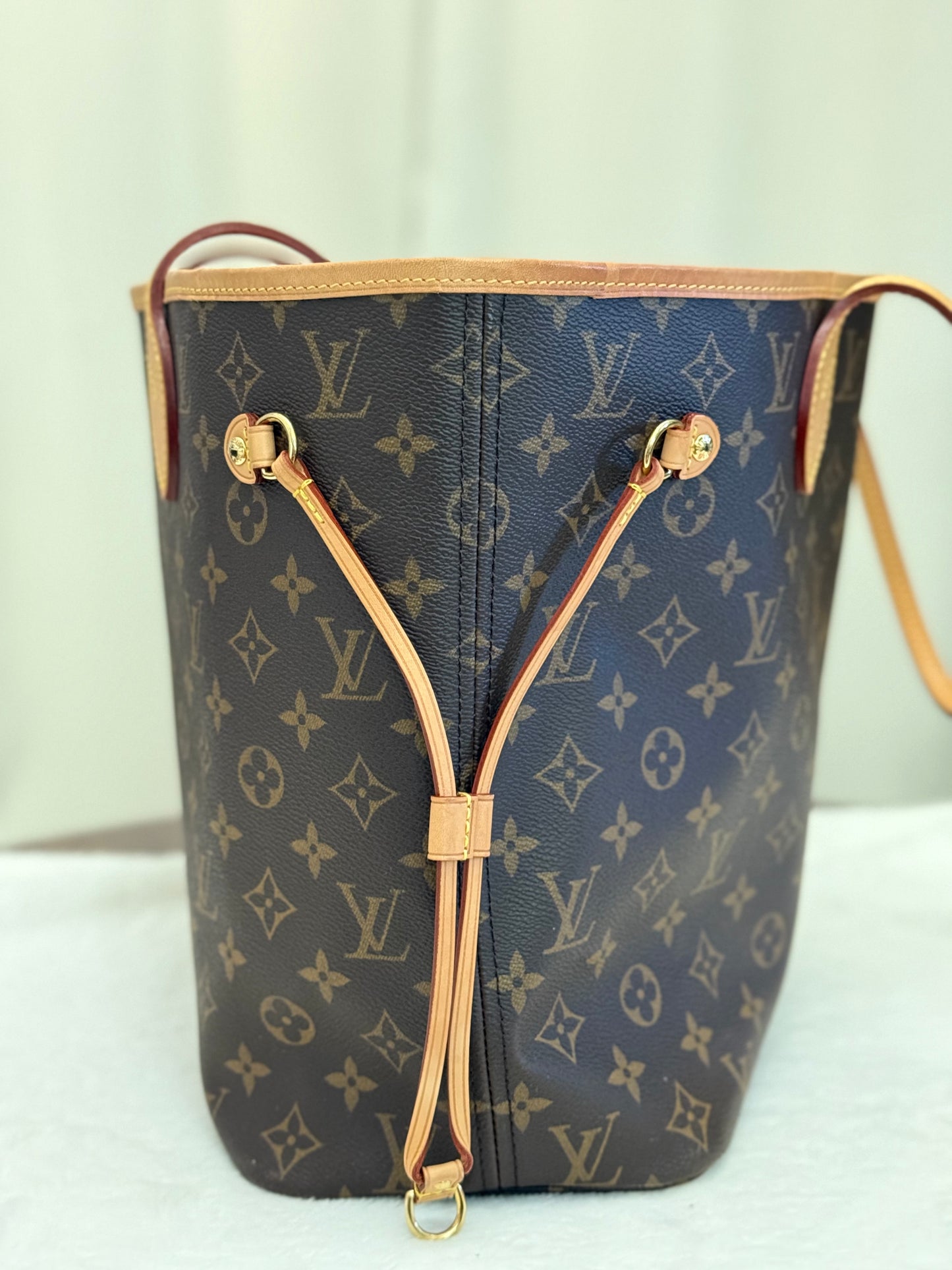 Loui Vuitton Neverfull MM Pivoine Bag and Pouch