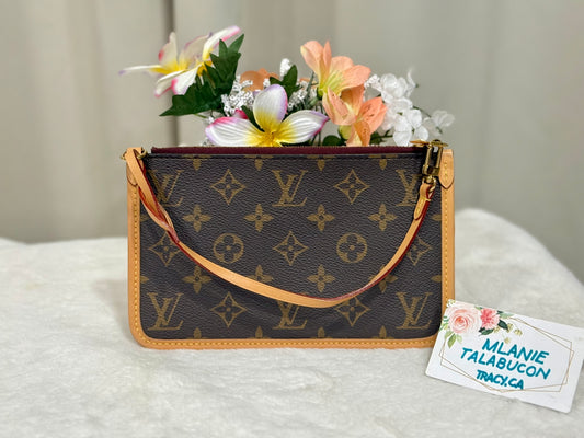 Louis Vuitton Carryall PM Pouch Mono