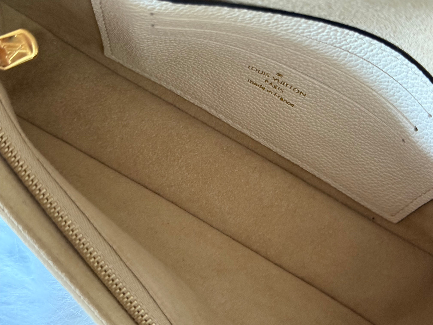 Louis Vuitton Ivy Wallet on Chain Cream Empreinte