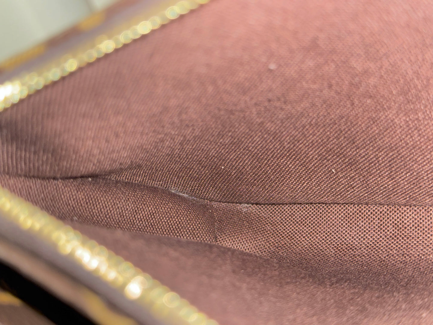 Louis Vuitton Pochette Liv Mono