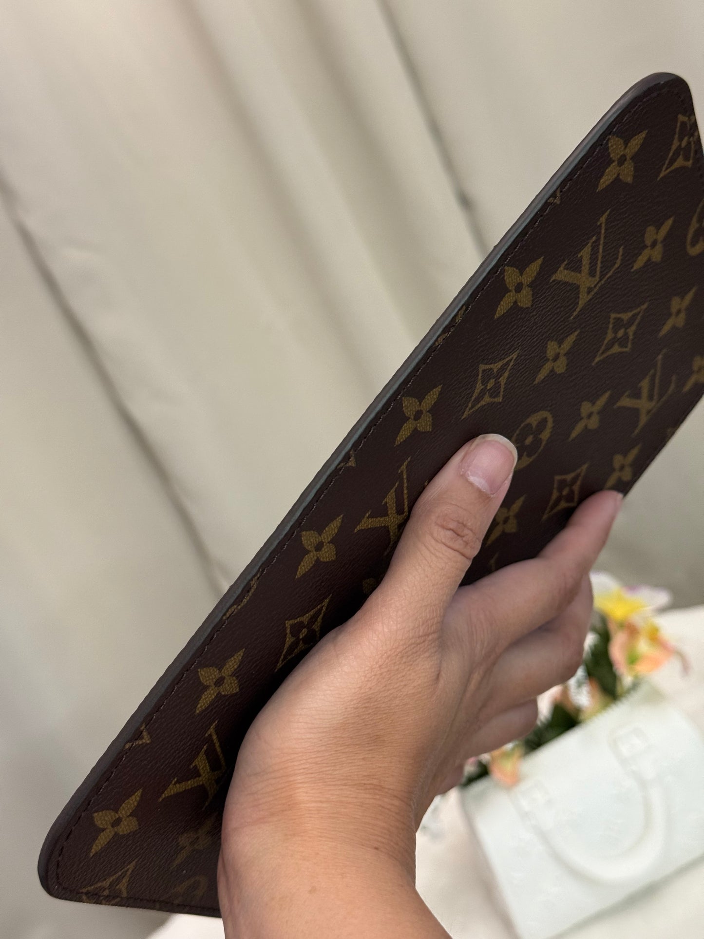 Louis Vuitton Neverfull MM Pouch Mono Cerise