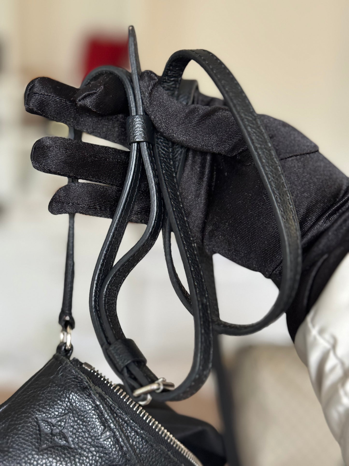 Louis Vuitton Pallas Clutch Black Empreinte