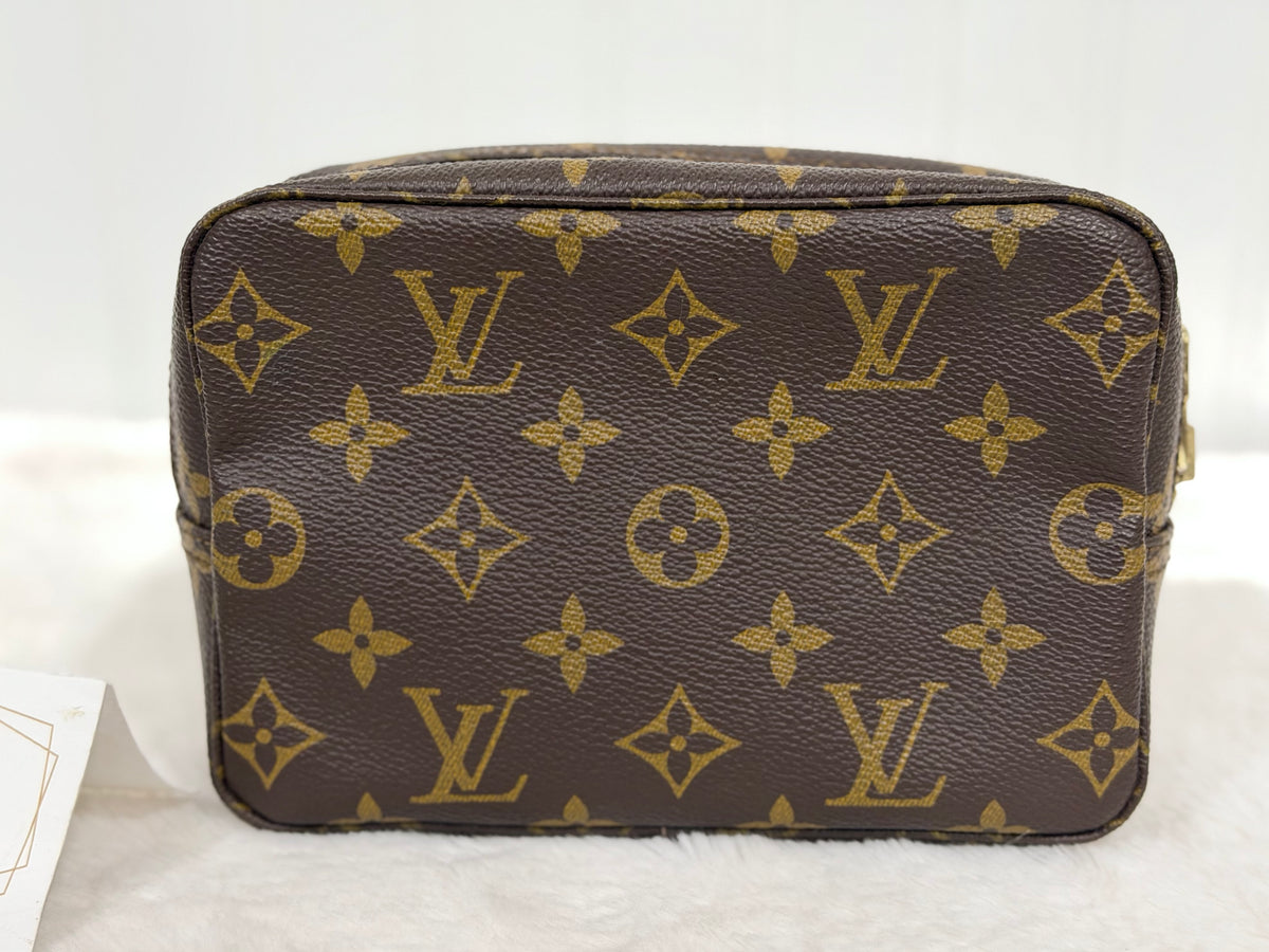 Louis Vuitton Vintage Trousse Toilette/Toiletry 18 Mono