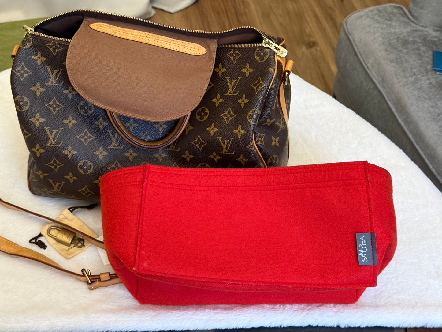 Louis Vuitton Speedy Bandouliere 35 Mono