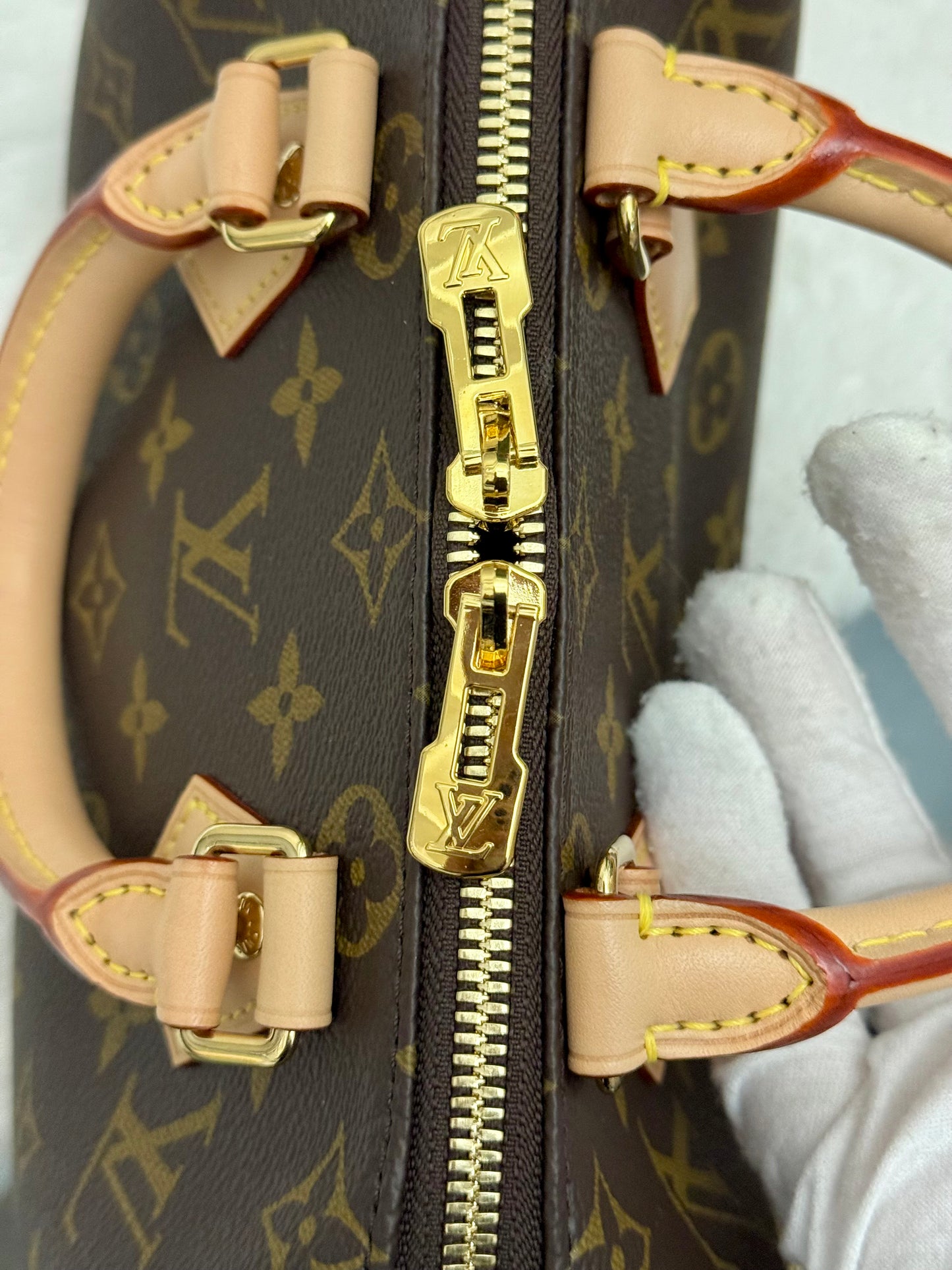 Louis Vuitton Speedy Bandouliere Mono (Bag Only)