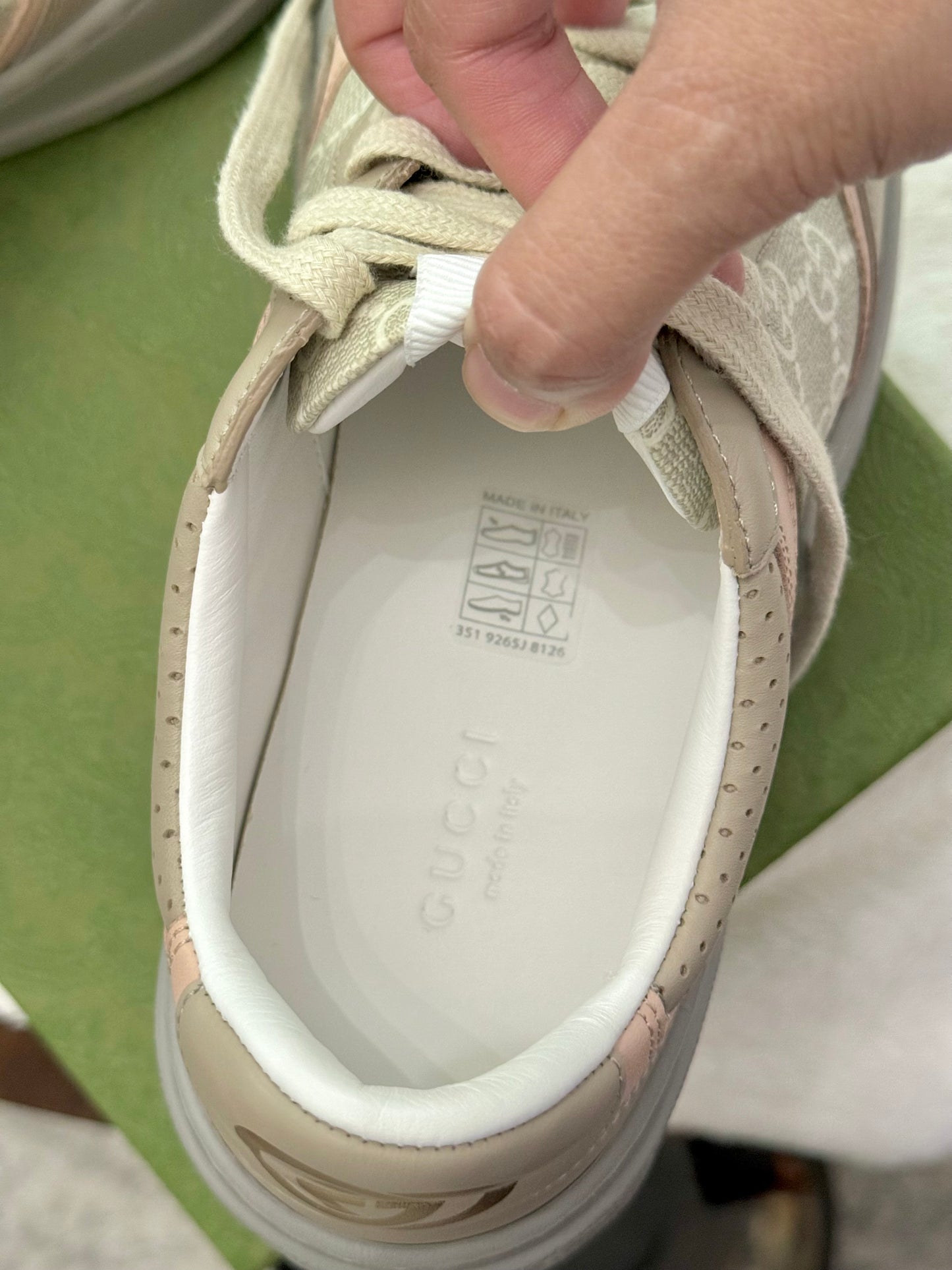 Gucci Oatmeal Light Pink GG Supreme Women's Sneakers Size 37.5