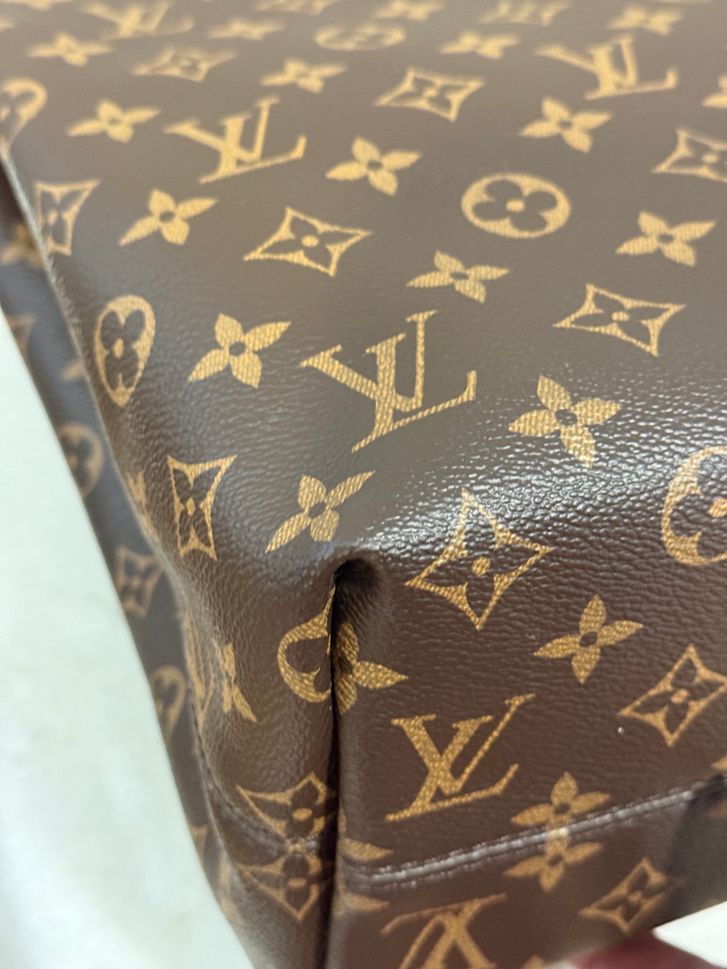 Louis Vuitton Graceful MM Mono Pivoine