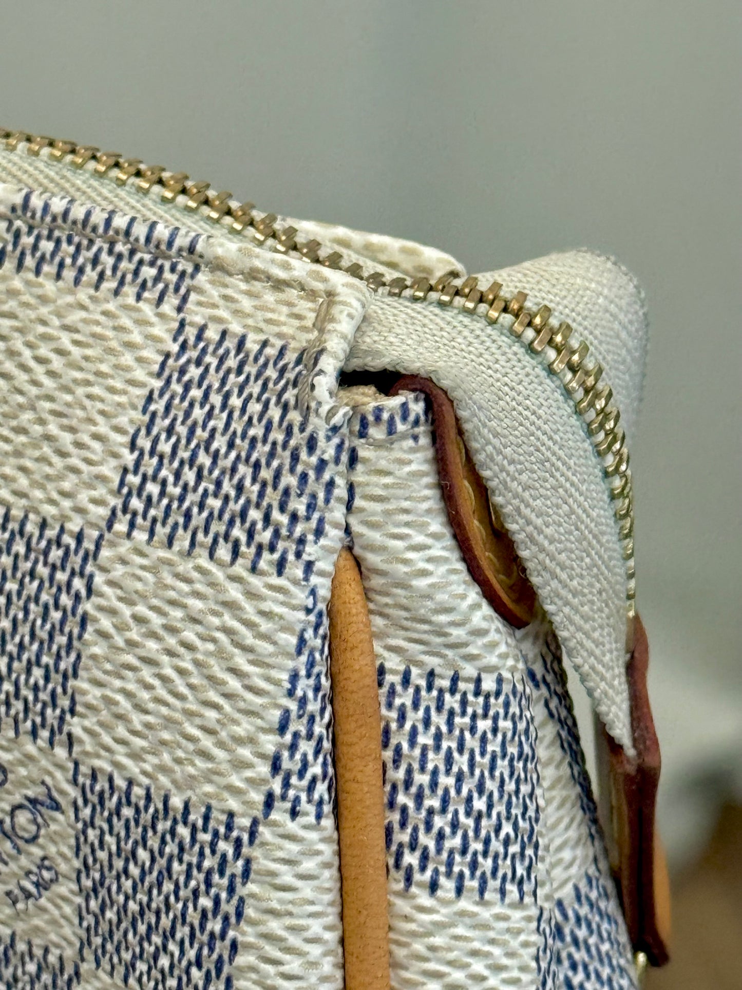Louis Vuitton Eva Pochette Damier Azur