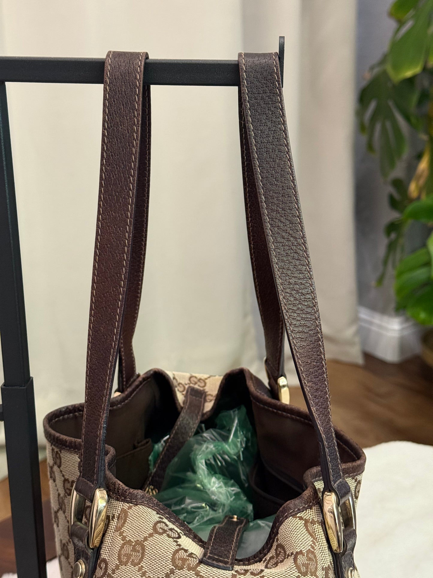 Gucci Medium Abbey Shoulder Bag