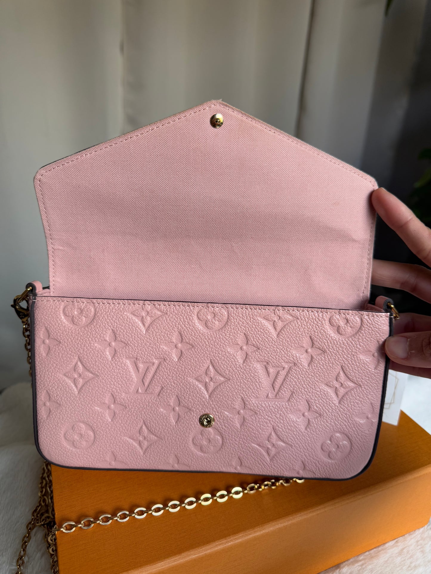 Louis Vuitton Felicie Pochette Empreinte Rose Poudre with inserts