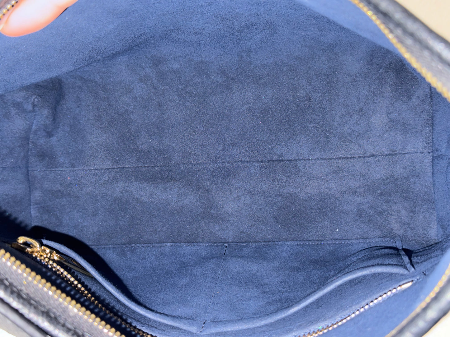 Louis Vuitton Carryall PM Giant Mono Empreinte Black/Noir