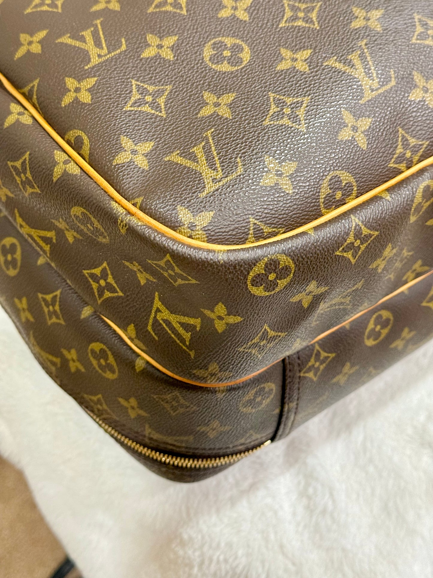 Louis Vuitton Alize 24 Mono soft Suitcase