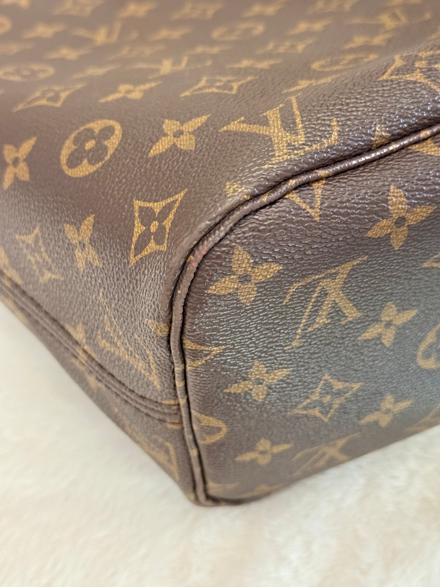 Louis Vuitton Neverfull MM Mono Cerise