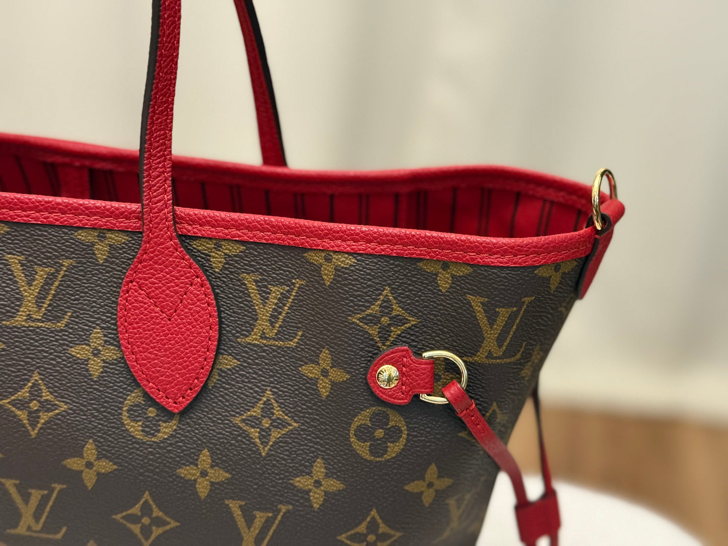 Louis Vuitton Neverfull MM Inside Out Bandouliere Safi Red