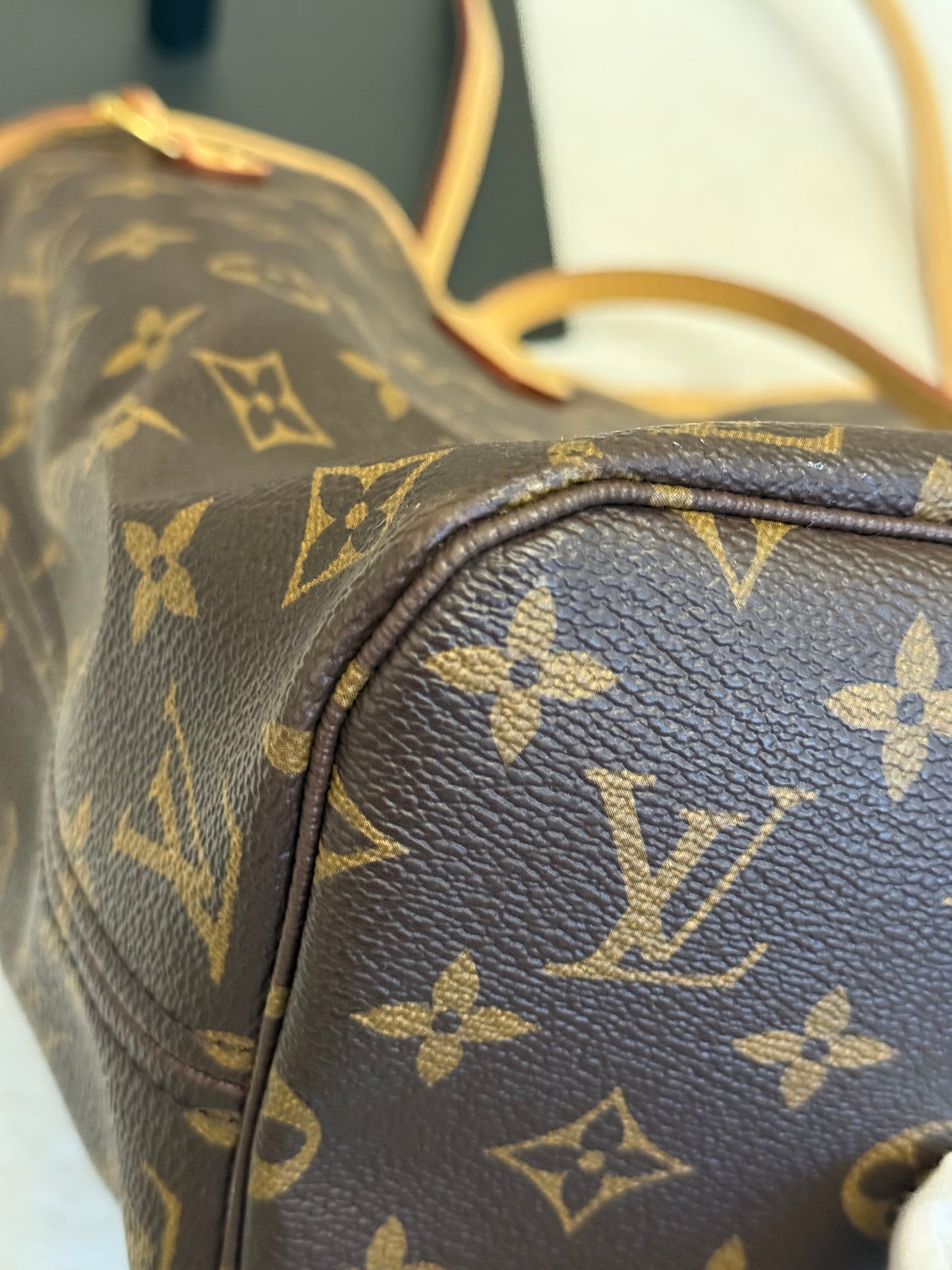 Louis Vuitton Neverfull MM Mono Pivoine Interior