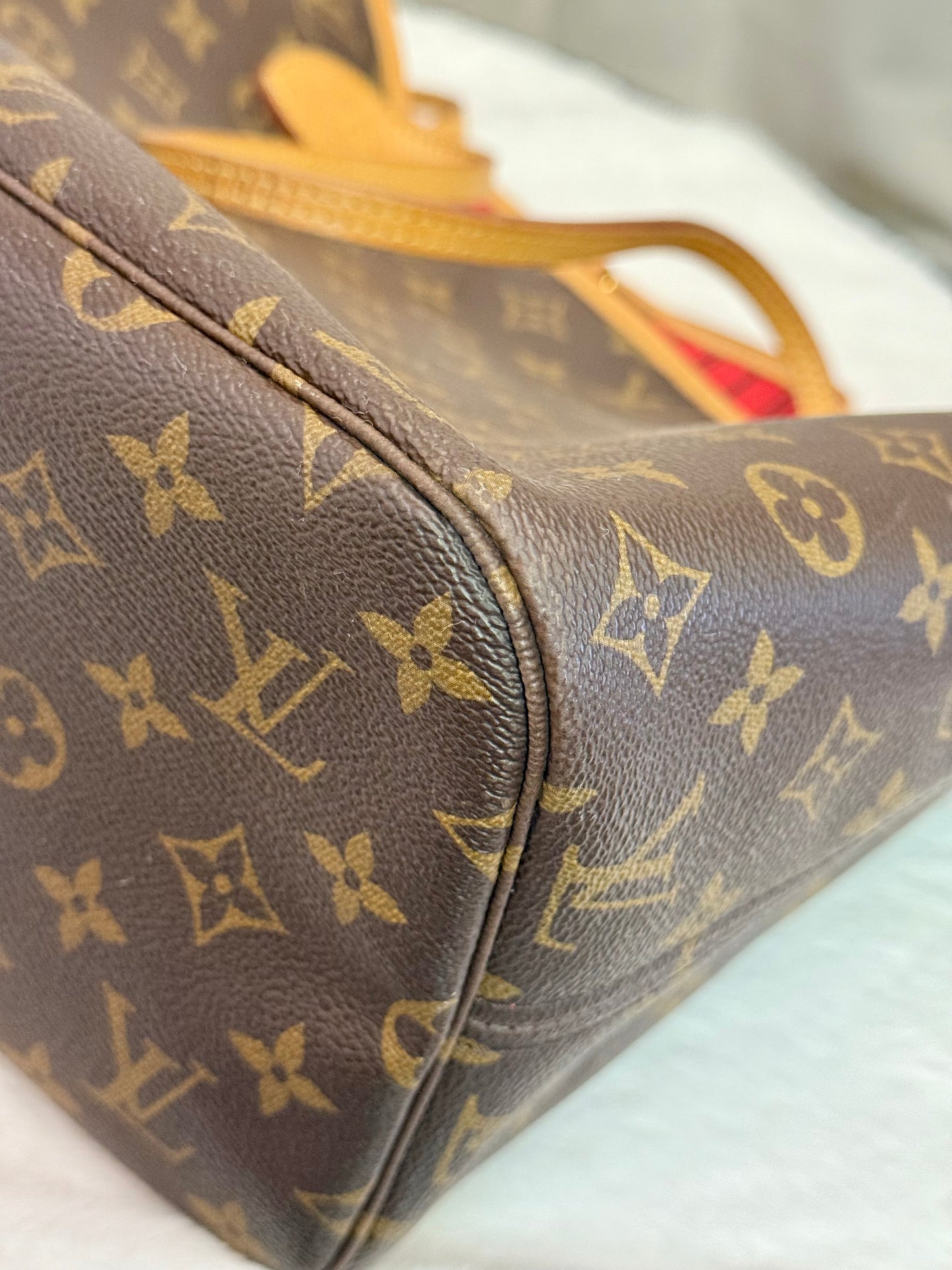 Louis Vuitton Neverfull MM Mono Cerise