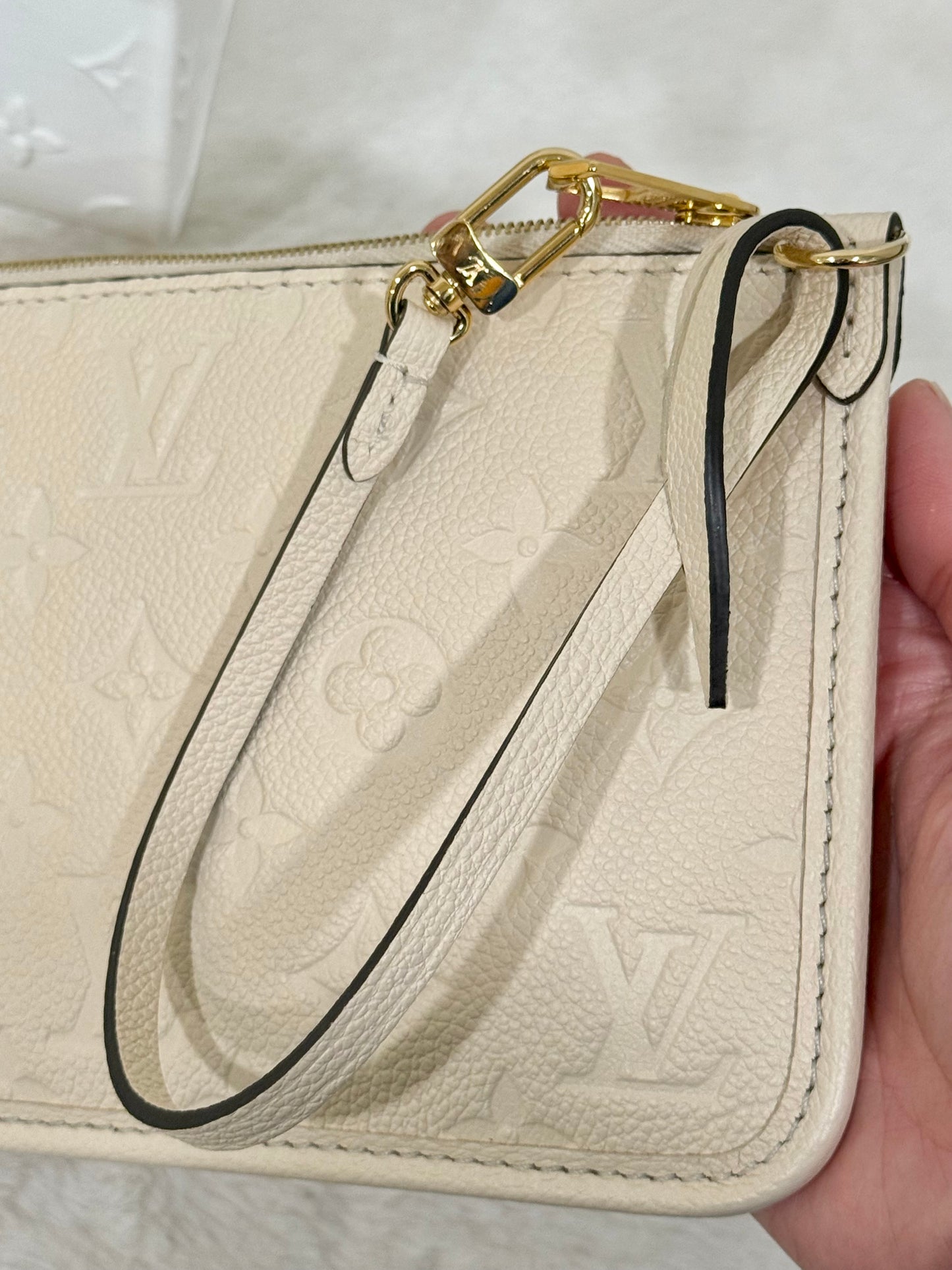 Louis Vuitton Carryall PM Creme