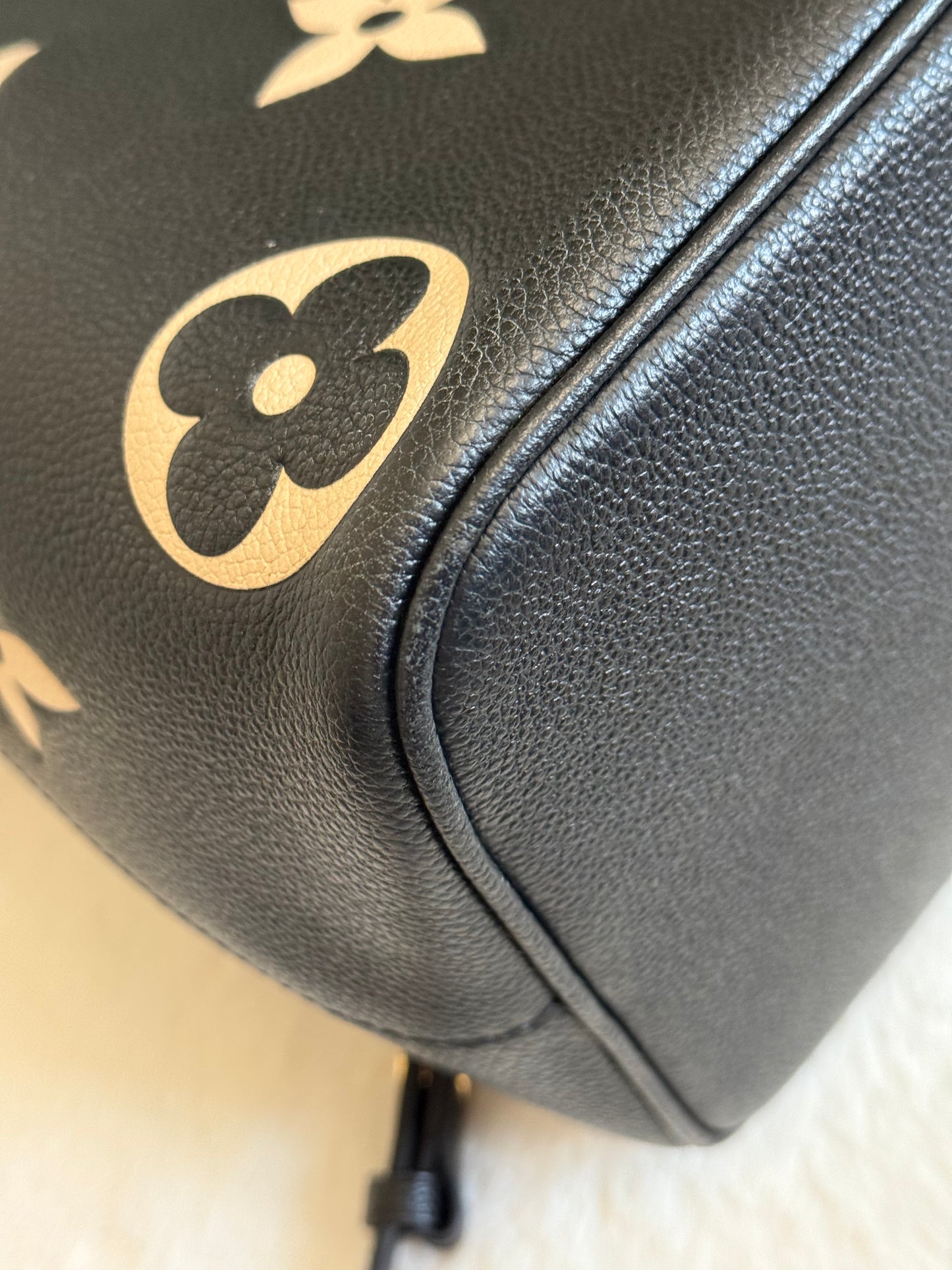 Louis Vuitton Neonoe MM Empreinte Bicolor Black/Beige