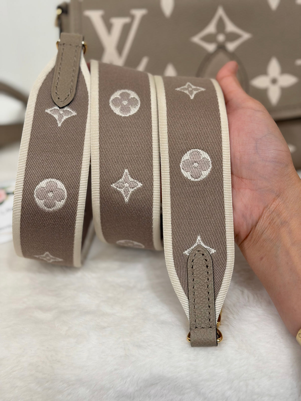 Louis Vuitton Diane Empreinte Bicolor Turtledove/Cream
