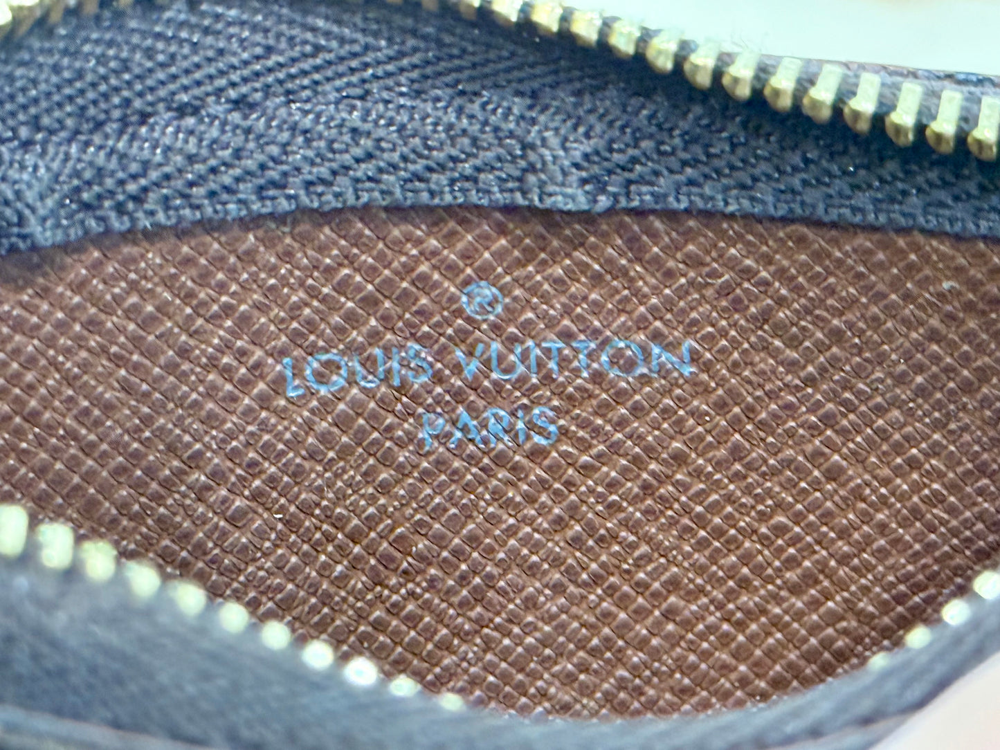 Louis Vuitton Key Cles Mono