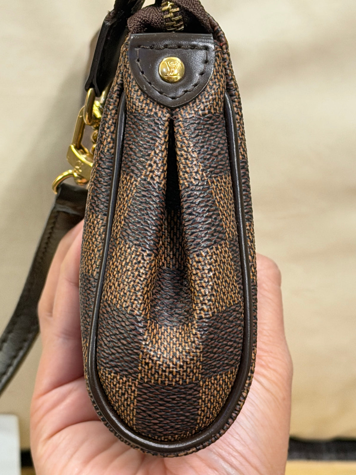 Louis Vuitton Eva Pochette Damier Ebene
