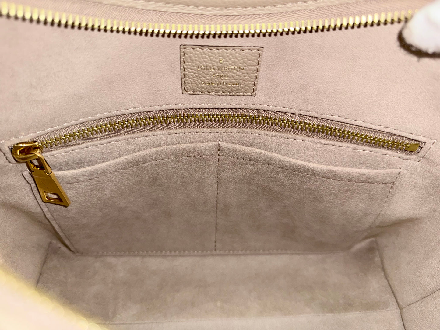 Louis Vuitton Carryall PM Bicolor Dove/Cream Bag