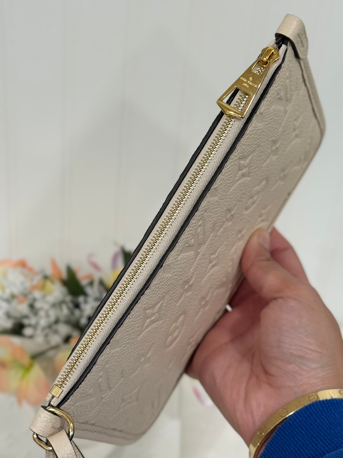 Louis Vuitton Carryall PM Creme