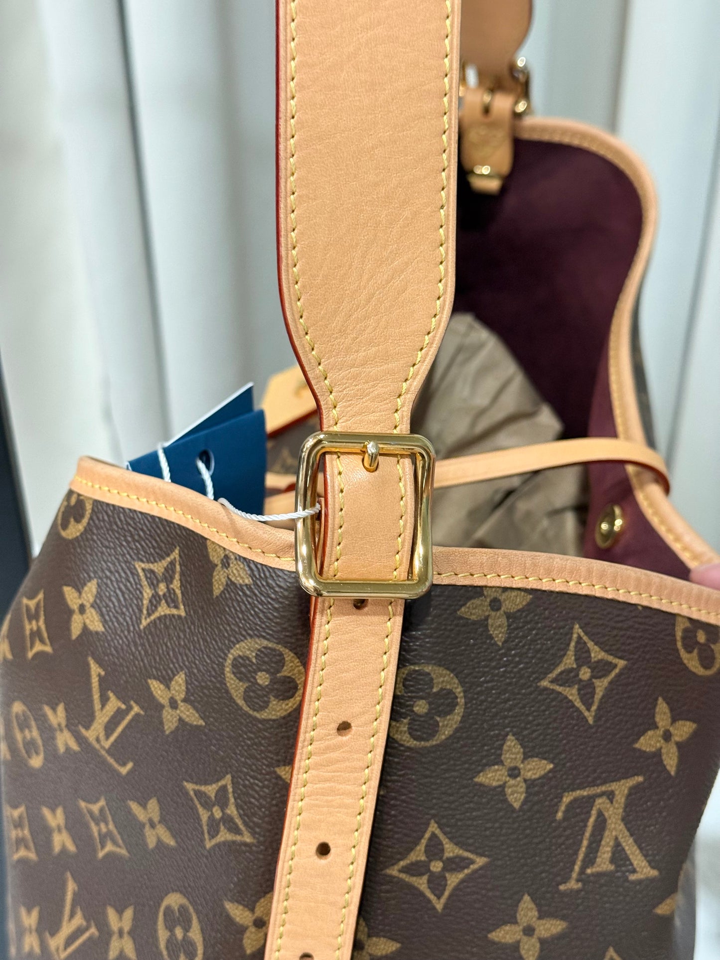 Louis Vuitton Carryall MM Mono (Bag Only)