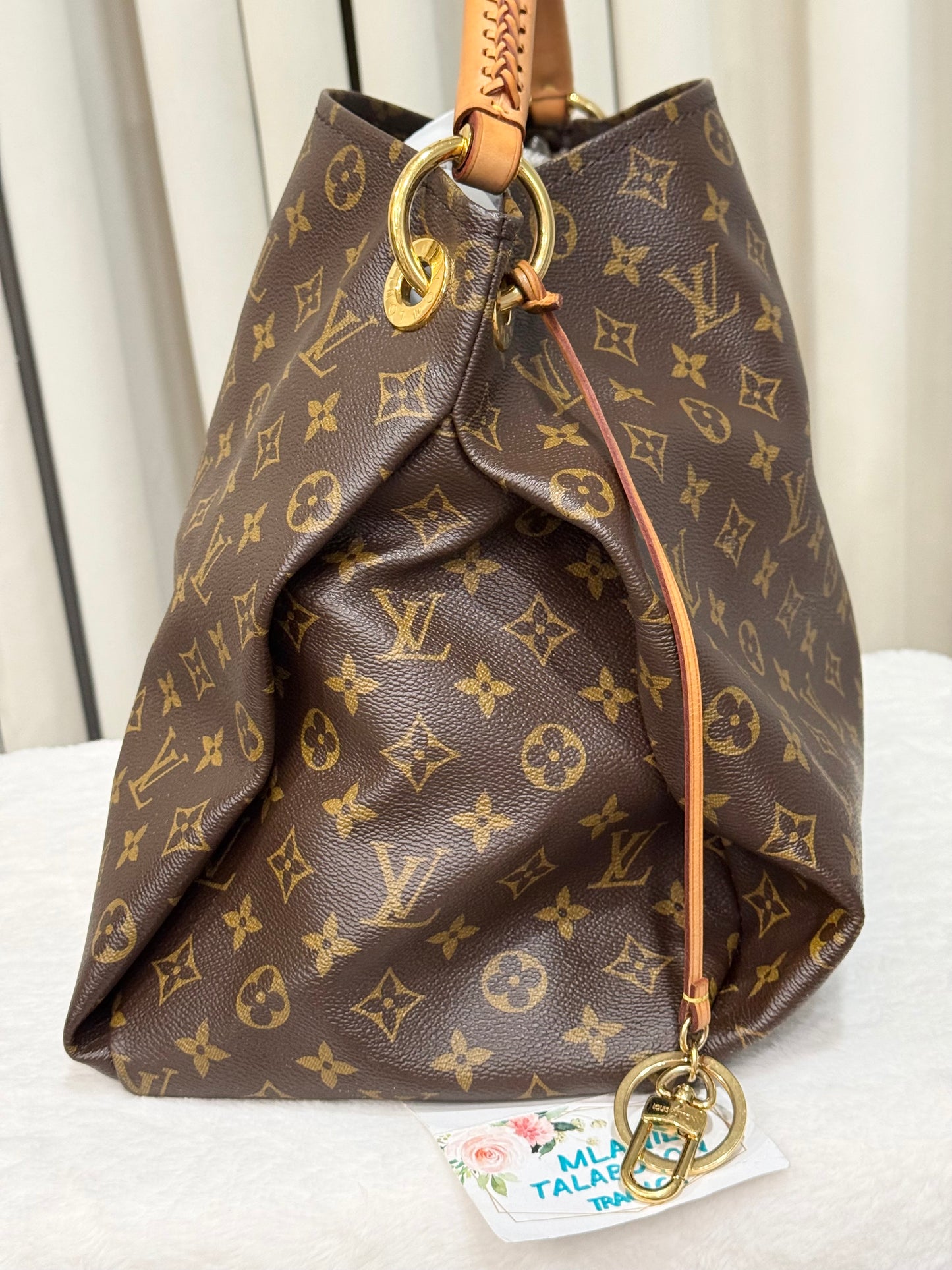 Louis Vuitton Artsy MM Mono